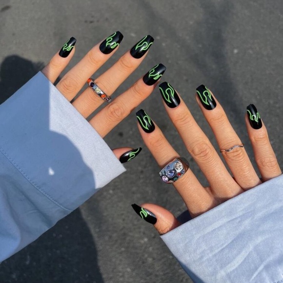 Other - Elegant Black and Green Nail Set